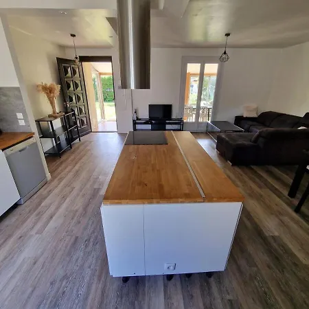 בית נופש Spacious And Modern 8 Guests A *